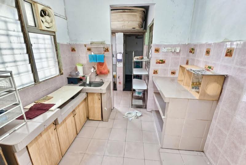 Rumah Flat untuk Dijual di Putri Laksamana - Ron Yap - Kitchen - PropertyGuru.com.my