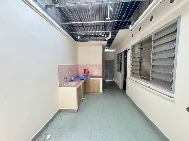1-storey Terraced House for Sale in Batu Lancang (Jelutong) - Ping Koay - Kitchen - PropertyGuru.com.my