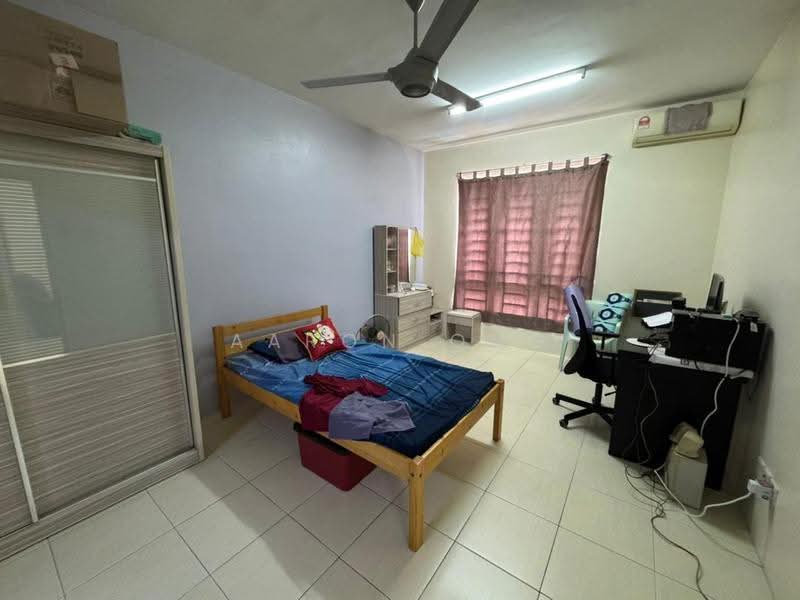 Kondominium untuk Dijual di Platinum Lake PV 12 - Aaron Ong - Bedroom - PropertyGuru.com.my