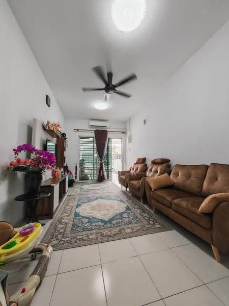 Rumah Teres 1-Tingkat untuk Dijual di Senawang (Negeri Sembilan) - Azrul Othman - Living Room - PropertyGuru.com.my