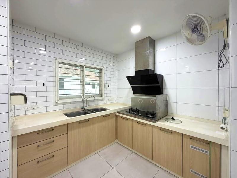 Semi-Detached House for Sale in Ayer Itam (Penang) - Jen Choo - Kitchen - PropertyGuru.com.my