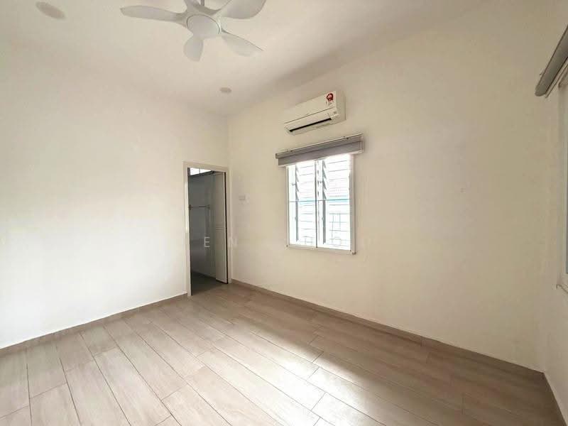 Semi-Detached House for Sale in Ayer Itam (Penang) - Jen Choo - Bedroom - PropertyGuru.com.my