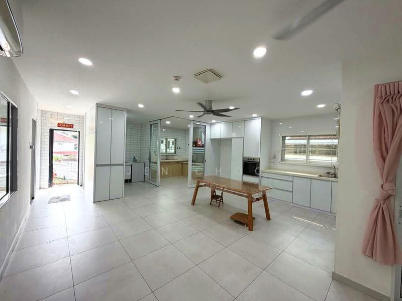 Semi-Detached House for Sale in Ayer Itam (Penang) - Jen Choo - Kitchen - PropertyGuru.com.my