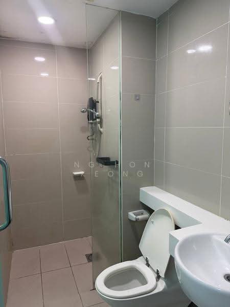 Service Residence for Rent at The Scott Garden SOHO - Ng Hon Keong - Bathroom - PropertyGuru.com.my