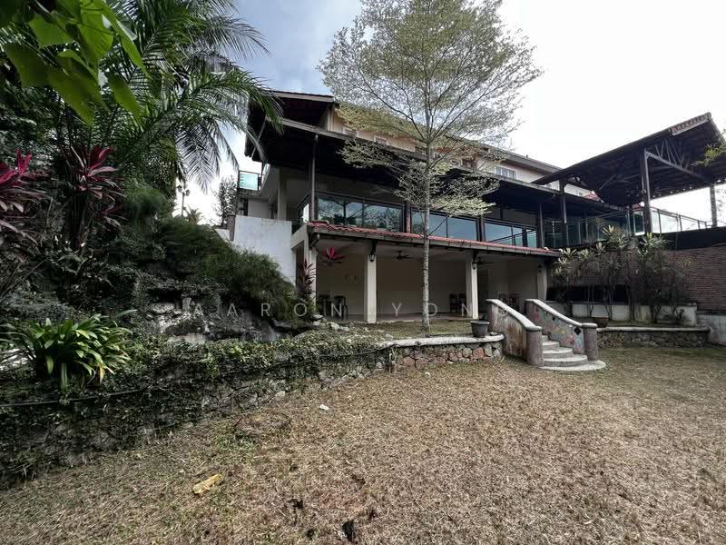 Rumah Berkembar untuk Dijual di Taman Equine (Seri Kembangan) - Aaron Yong - Exterior - PropertyGuru.com.my