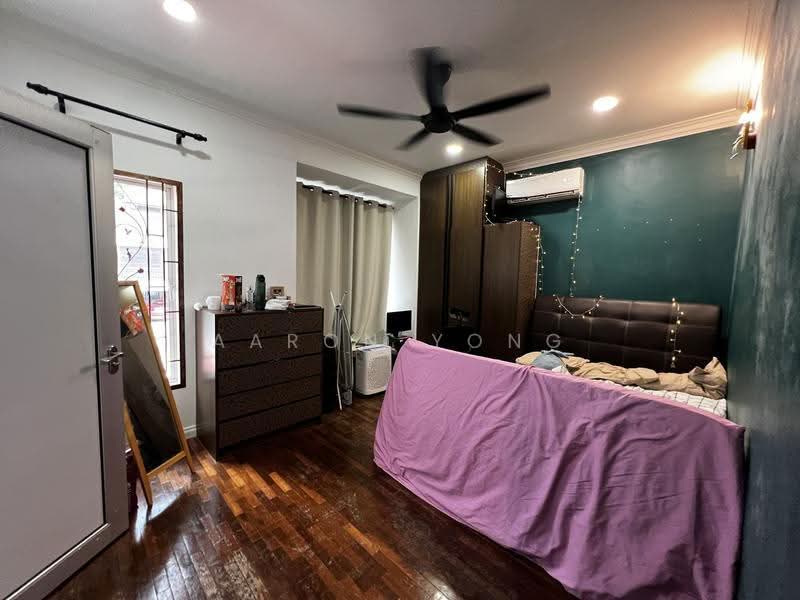 Rumah Berkembar untuk Dijual di Taman Equine (Seri Kembangan) - Aaron Yong - Bedroom - PropertyGuru.com.my