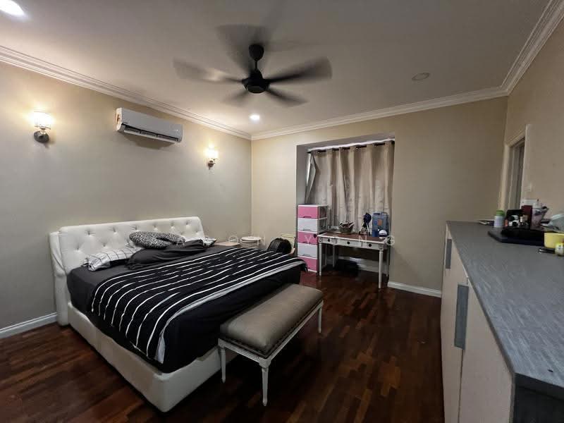 Rumah Berkembar untuk Dijual di Taman Equine (Seri Kembangan) - Aaron Yong - Bedroom - PropertyGuru.com.my