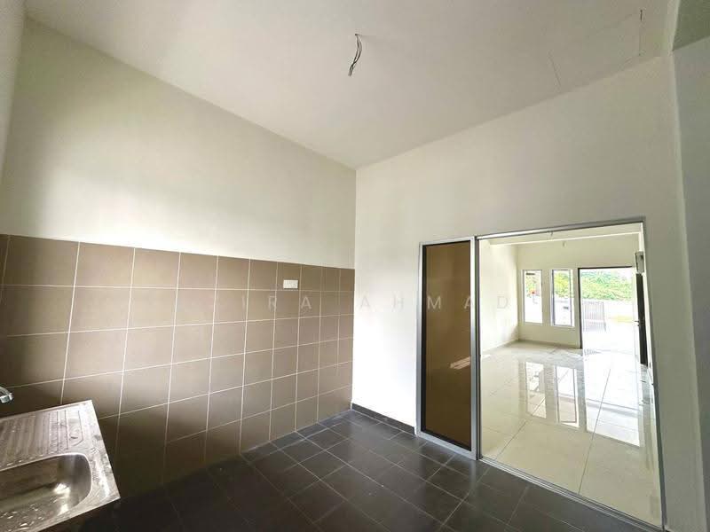 Rumah Teres 1-Tingkat untuk Dijual di Sepang (Selangor) - Azira Ahmad - Interior - PropertyGuru.com.my