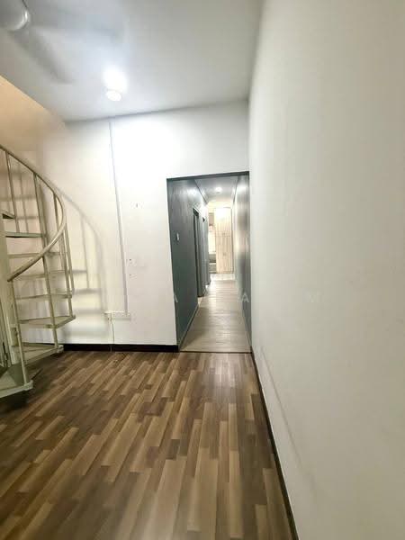 Rumah Teres 2-Tingkat untuk Dijual di Bandar Baru Bangi (Selangor) - Keyna Halim - Corridor - PropertyGuru.com.my