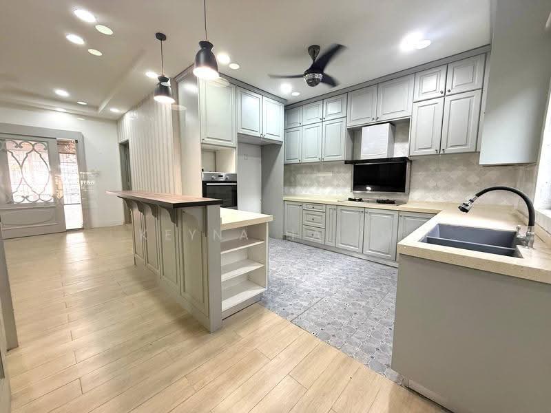 Rumah Teres 2-Tingkat untuk Dijual di Bandar Baru Bangi (Selangor) - Keyna Halim - Kitchen - PropertyGuru.com.my