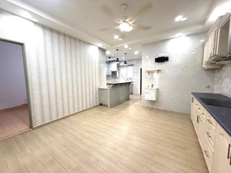 Rumah Teres 2-Tingkat untuk Dijual di Bandar Baru Bangi (Selangor) - Keyna Halim - Kitchen - PropertyGuru.com.my