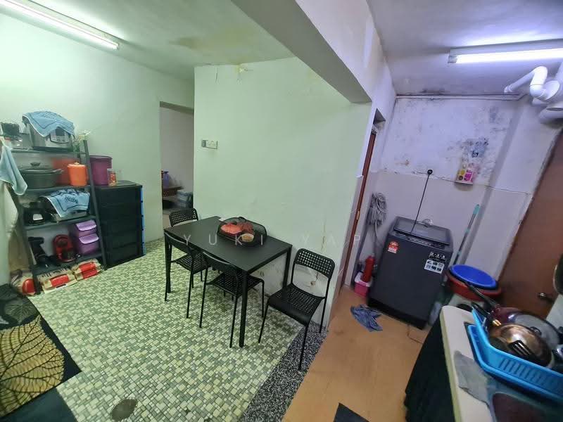 2-storey Terraced House for Sale in Taman Putra (Ampang) - Yuki Yap - Kitchen - PropertyGuru.com.my