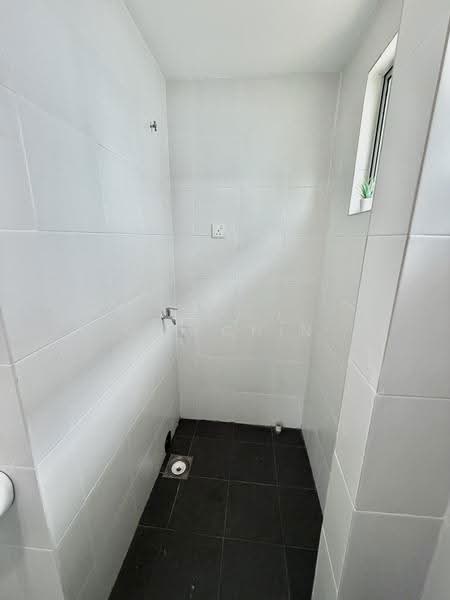 Rumah Bandar untuk Disewa di Taman Bandar Meru Prima (Ipoh) - Gil Chin - Bathroom - PropertyGuru.com.my