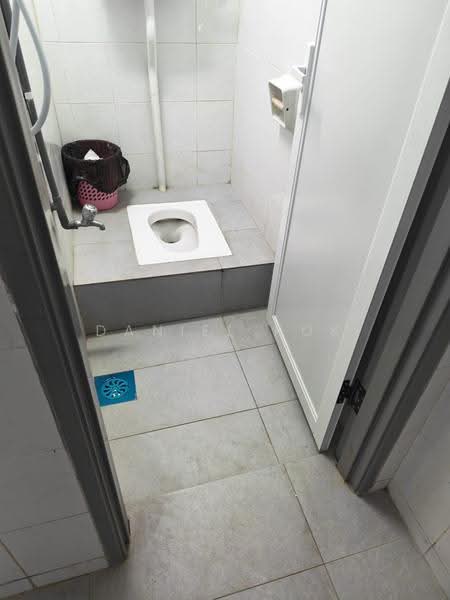 Shop for Rent in Bandar Botanic (Klang) - Daniel Kok - Bathroom - PropertyGuru.com.my