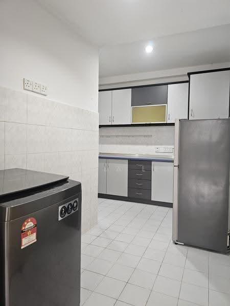 Condominium for Sale at Green Acre - Stella Lee - Kitchen - PropertyGuru.com.my
