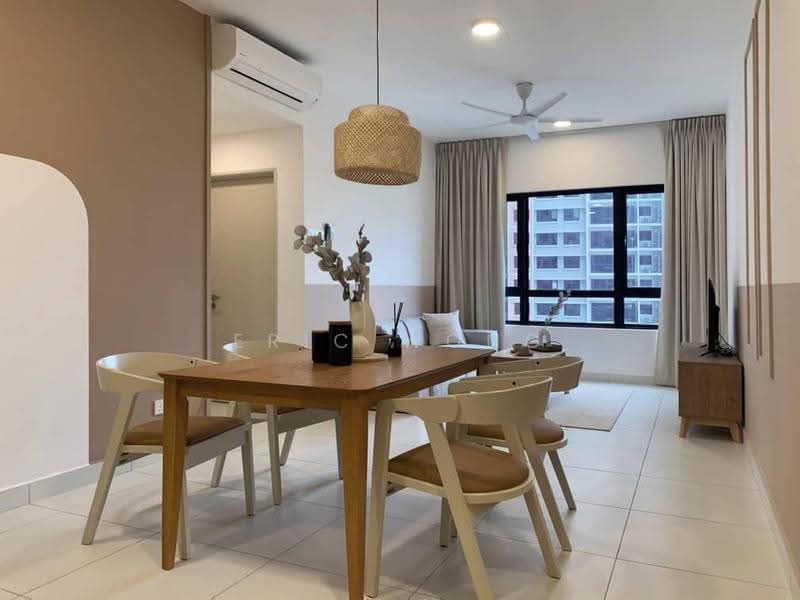 Service Residence for Rent at The Glenz @ Glenmarie - Eric Wong - Dining Room - PropertyGuru.com.my