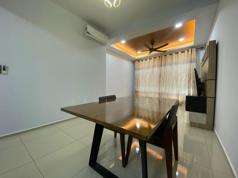 Service Residence for Rent at Gravit8, Klang - Canly Tee - Dining Room - PropertyGuru.com.my