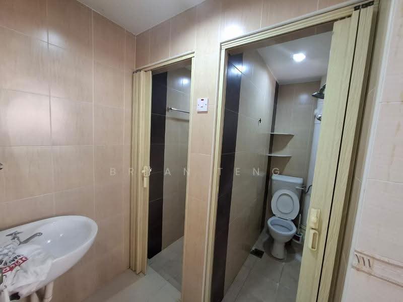Apartment for Sale at Taman Sri Bunga - Bryan Teng - Bathroom - PropertyGuru.com.my