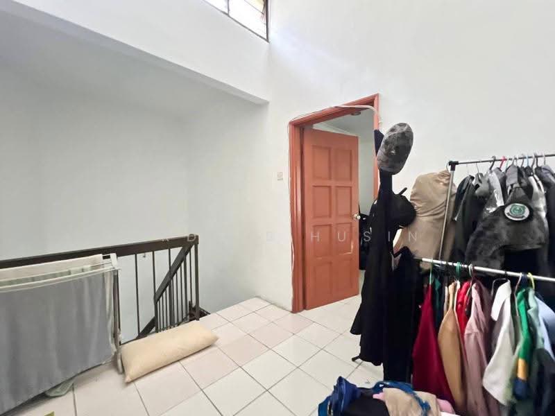 Rumah Teres 2-Tingkat untuk Dijual di Lestari Putra (Seri Kembangan) - Firdaus Husin - Interior - PropertyGuru.com.my