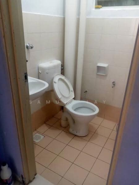 Kediaman Servis untuk Disewa di Suria Kinrara - Samuel Lay - Bathroom - PropertyGuru.com.my