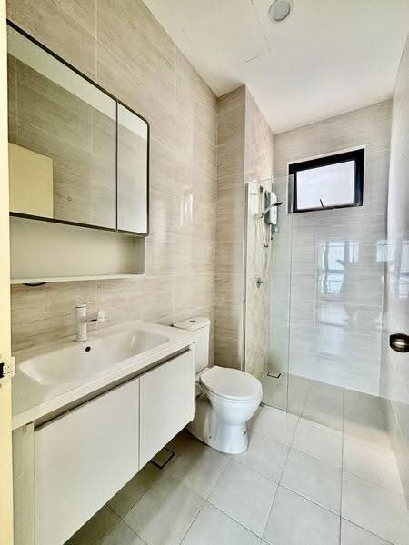 Kondominium untuk Disewa di Brezza Hill - Basri Munir - Bathroom - PropertyGuru.com.my