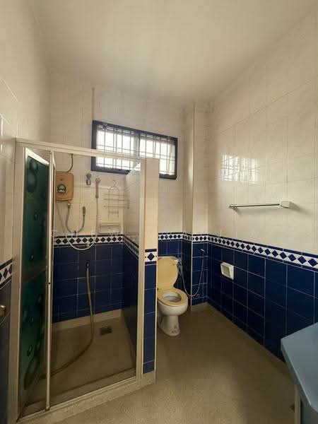 Rumah Teres 2-Tingkat untuk Disewa di Taman Molek (Johor Bahru) - Chew Jia Jia - Bathroom - PropertyGuru.com.my