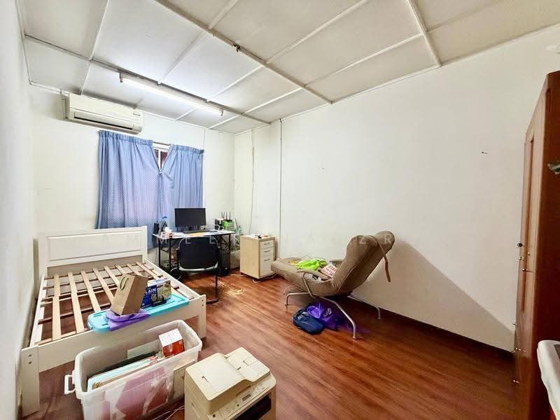 Rumah Teres 2-Tingkat untuk Dijual di SS17 (Subang Jaya) - Ammeer Nadzrai - Bedroom - PropertyGuru.com.my