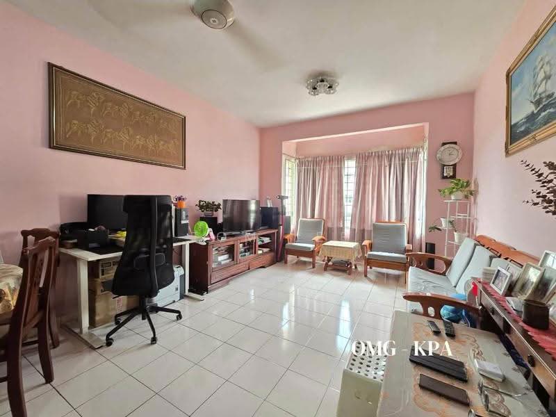 Pangsapuri untuk Dijual di Tropika Apartment - Tom Lee - Living Room - PropertyGuru.com.my