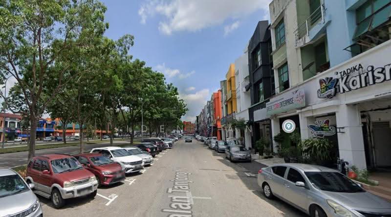 Shop / Office for Sale in Taman Desa Cemerlang (Ulu Tiram) - Iden Tan - Exterior - PropertyGuru.com.my