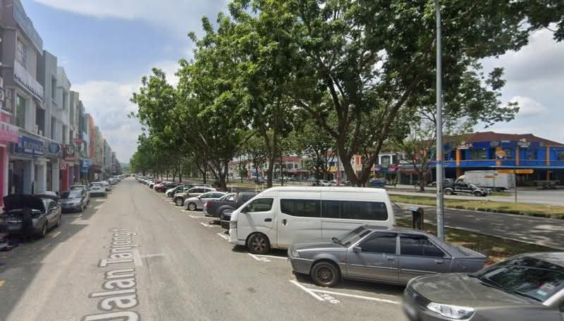 Shop / Office for Sale in Taman Desa Cemerlang (Ulu Tiram) - Iden Tan - Exterior - PropertyGuru.com.my