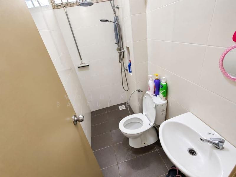 Rumah Teres 2-Tingkat untuk Dijual di Bandar Baru Bangi (Selangor) - Mohd Aizat Saiful Bahri - Bathroom - PropertyGuru.com.my