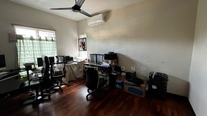 Rumah Berkembar untuk Dijual di Taman Equine (Seri Kembangan) - Aaron Yong - Study - PropertyGuru.com.my