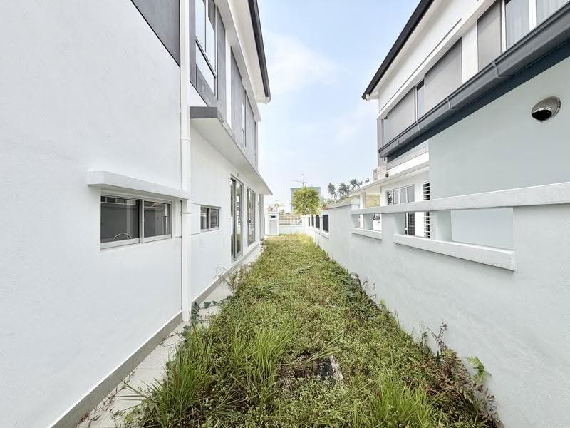 Rumah Kluster untuk Dijual di Alam Sari (Bangi) - Alif Saad - Exterior - PropertyGuru.com.my