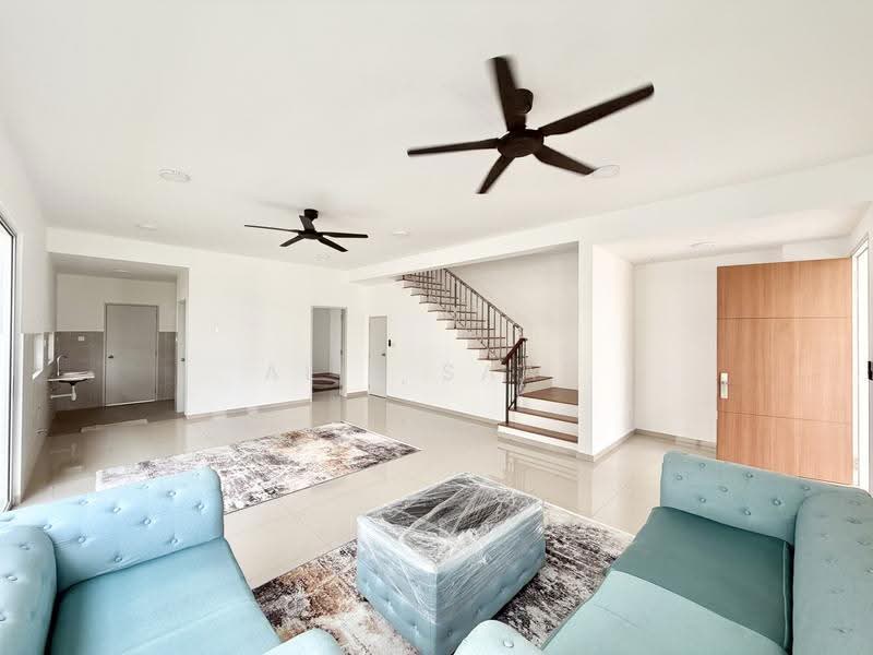 Rumah Kluster untuk Dijual di Alam Sari (Bangi) - Alif Saad - Living Room - PropertyGuru.com.my