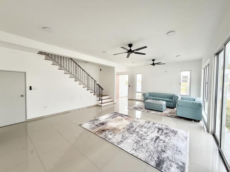 Rumah Kluster untuk Dijual di Alam Sari (Bangi) - Alif Saad - Living Room - PropertyGuru.com.my
