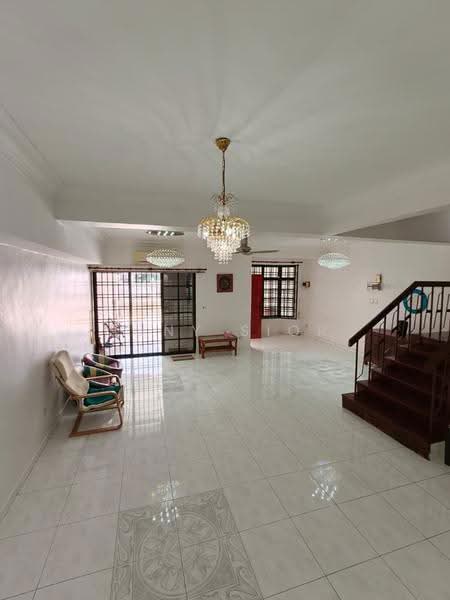 2-storey Terraced House for Rent in Taman Pelangi (Johor Bahru) - Suny Sior - Living Room - PropertyGuru.com.my