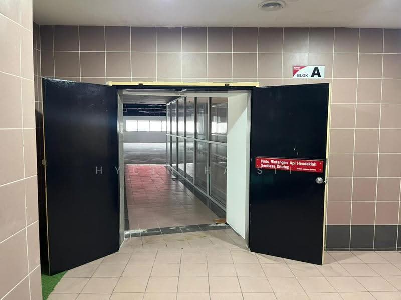 Pejabat untuk Disewa di Petaling Jaya (Selangor) - Hycintha Sii - Corridor - PropertyGuru.com.my