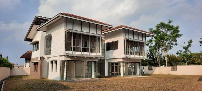 Bungalow House untuk Dijual di Bandar Seri Putra (Bangi) - Rose Tan - Exterior - PropertyGuru.com.my