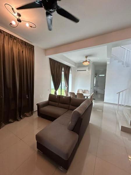 Rumah Teres untuk Dijual di Kota Masai (Pasir Gudang) - Lim Tze Jie - Living Room - PropertyGuru.com.my