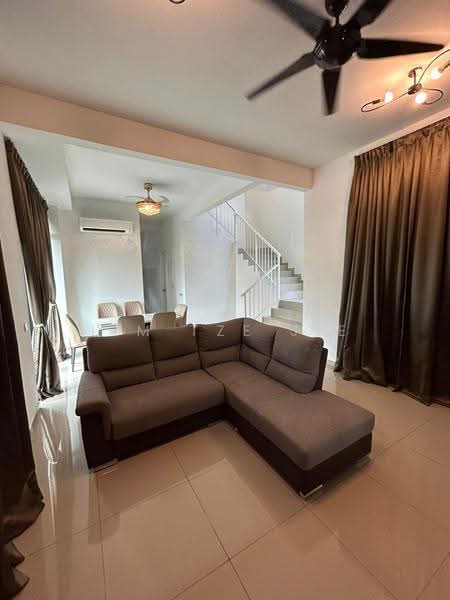 Rumah Teres untuk Dijual di Kota Masai (Pasir Gudang) - Lim Tze Jie - Living Room - PropertyGuru.com.my
