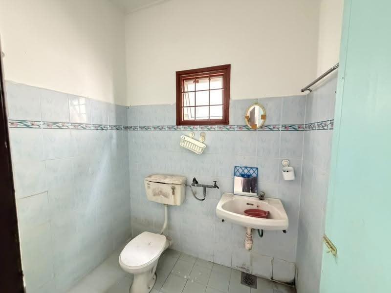 2-storey Terraced House for Sale in Taman Bukit Rawang Jaya (Rawang) - Tom Yip - Bathroom - PropertyGuru.com.my