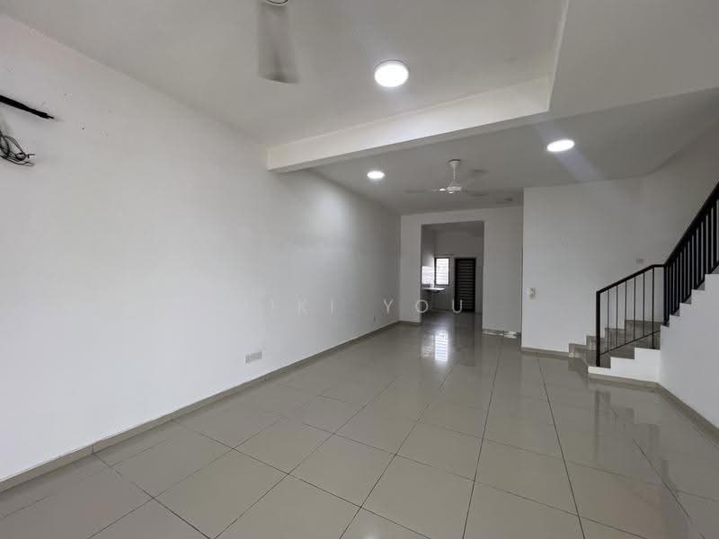 2-storey Terraced House for Sale in Bandar Rimbayu (Telok Panglima Garang) - Miki You - Living Room - PropertyGuru.com.my