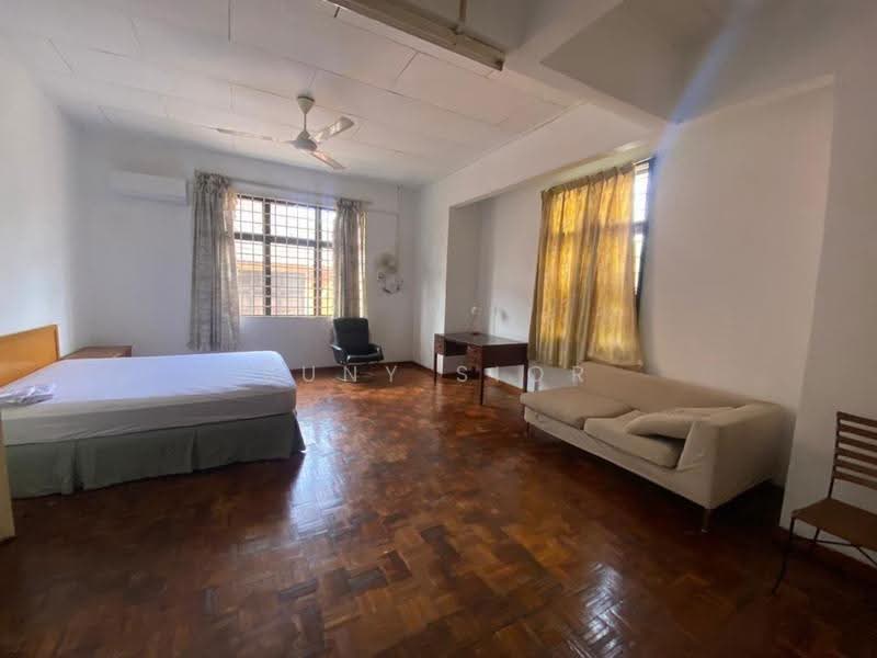 Semi-Detached House for Sale in Taman Universiti (Skudai) - Suny Sior - Bedroom - PropertyGuru.com.my