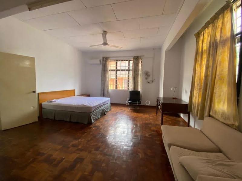 Semi-Detached House for Sale in Taman Universiti (Skudai) - Suny Sior - Bedroom - PropertyGuru.com.my