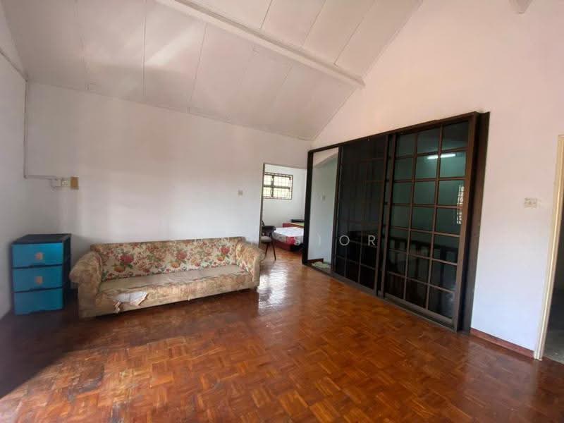 Semi-Detached House for Sale in Taman Universiti (Skudai) - Suny Sior - Living Room - PropertyGuru.com.my