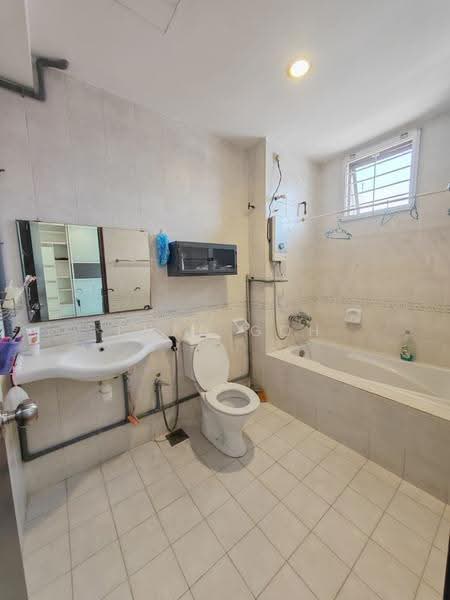 Semi-Detached House for Sale in Taman Mutiara Indah (Puchong) - Evan Goh - Bathroom - PropertyGuru.com.my