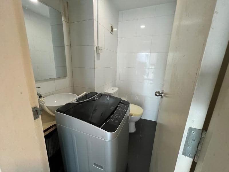 Service Residence for Rent at SOHO @ Empire City - Alan Tai - Bathroom - PropertyGuru.com.my