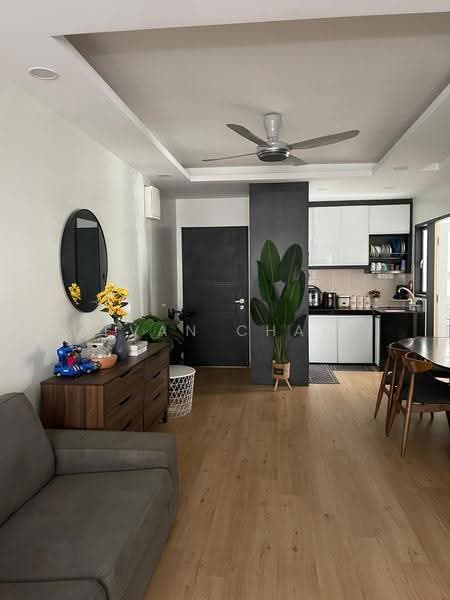 Pangsapuri untuk Dijual di De Bayu Apartment - Evan Chan - Living Room - PropertyGuru.com.my
