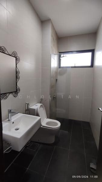 Rumah Berkembar untuk Dijual di Telok Panglima Garang (Selangor) - Chloe Tan - Bathroom - PropertyGuru.com.my