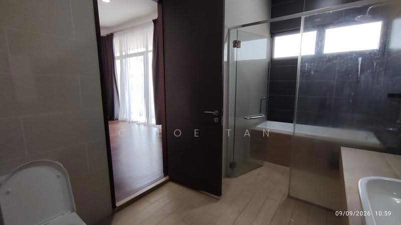 Rumah Berkembar untuk Dijual di Telok Panglima Garang (Selangor) - Chloe Tan - Bathroom - PropertyGuru.com.my